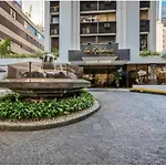 Um Lindo E Aconchegante Apartamento No Coracao De Sao Paulo, Bem Localizado, Proximo Ao Metro Consolacao E A Avenida Paulista, E A Poucos Metros Do Masp